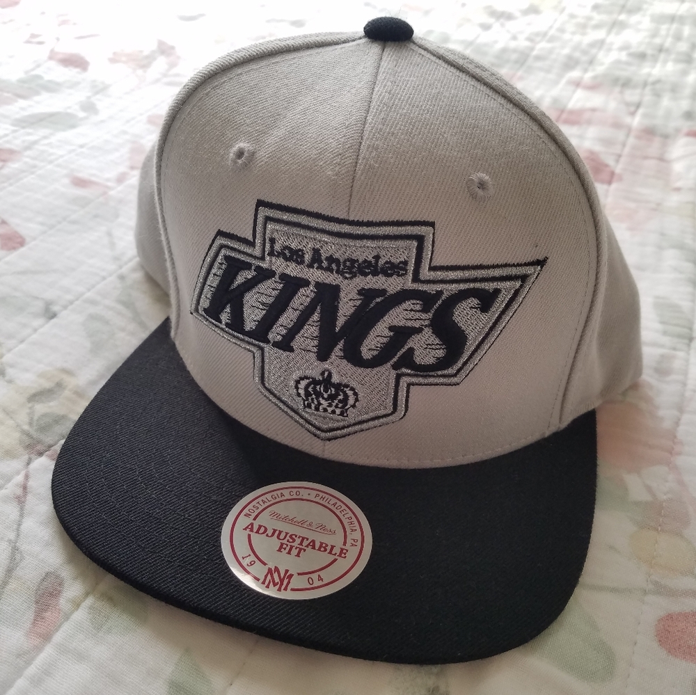 Los Angeles Kings  Snapback Hat by Mitchell & Ness